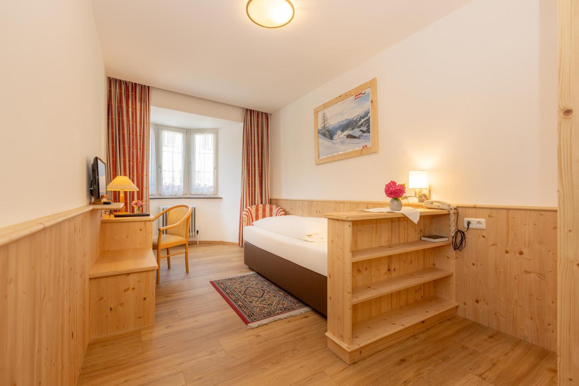 Hotel Krone Matrei am Brenner Exteriér fotografie