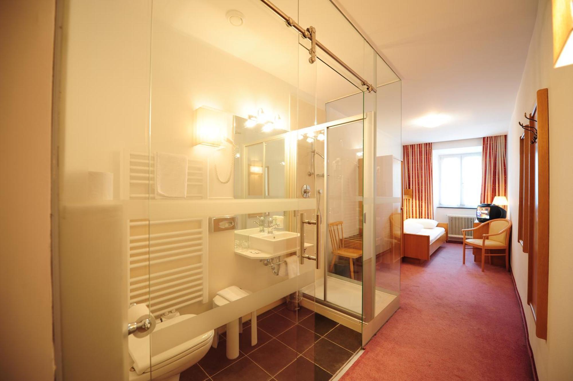 Hotel Krone Matrei am Brenner Exteriér fotografie