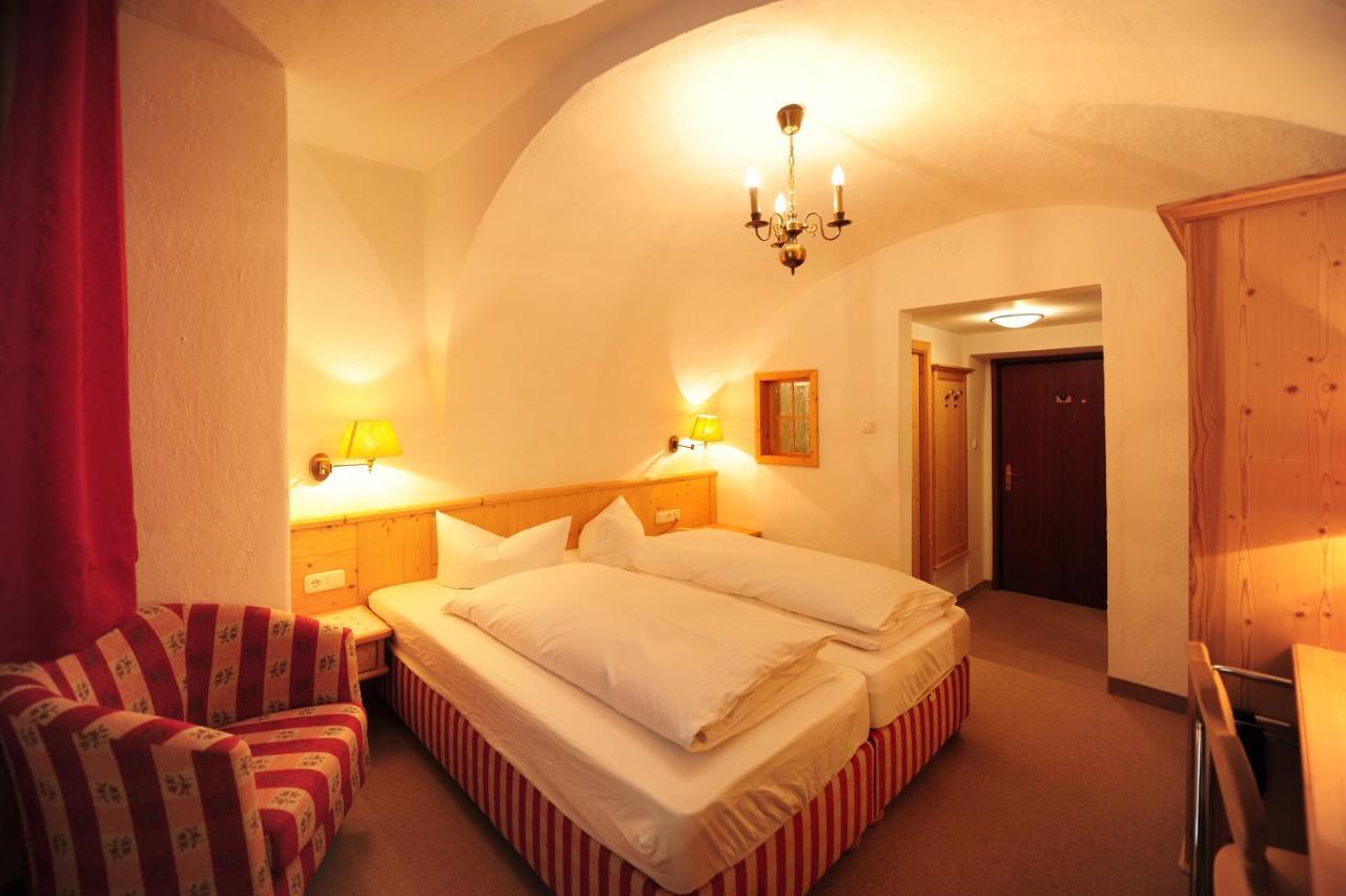 Hotel Krone Matrei am Brenner Exteriér fotografie