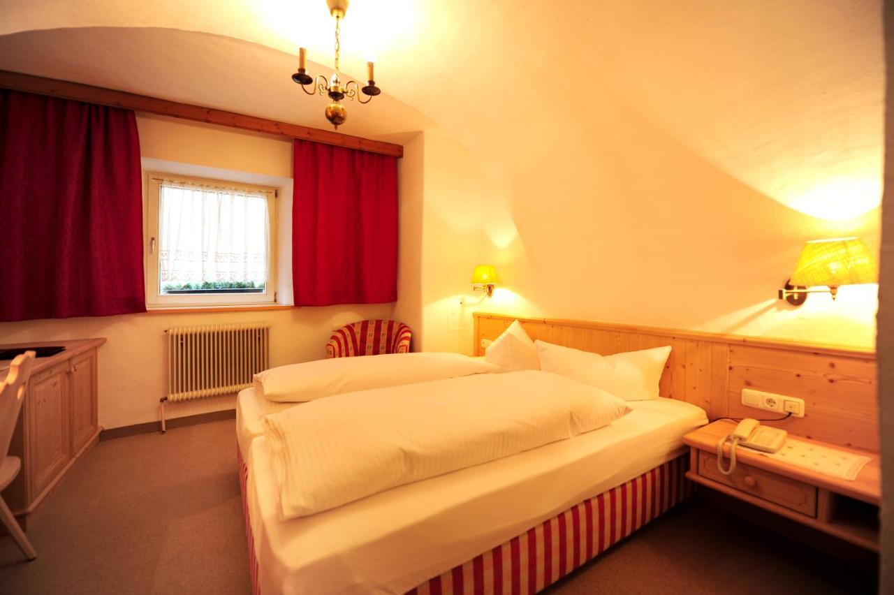 Hotel Krone Matrei am Brenner Exteriér fotografie