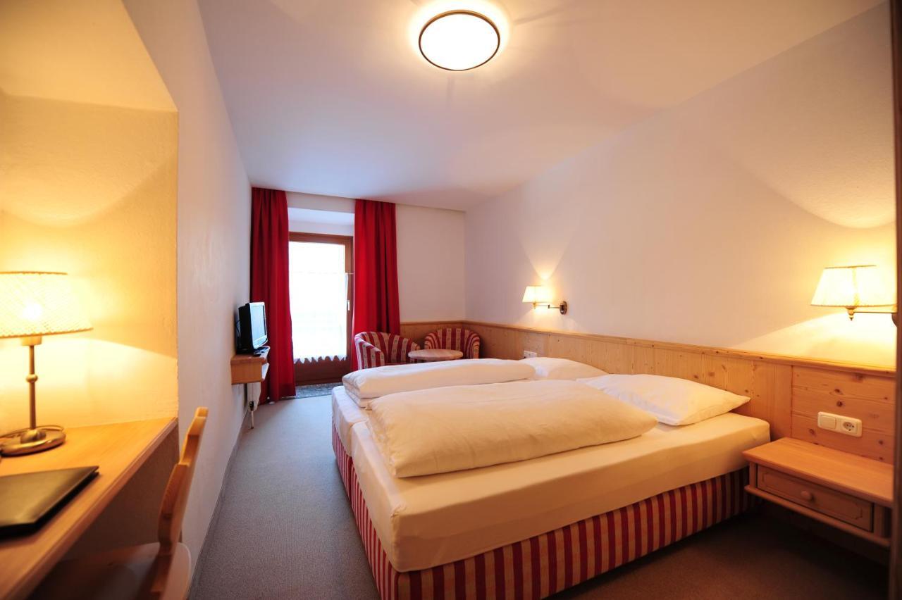 Hotel Krone Matrei am Brenner Exteriér fotografie