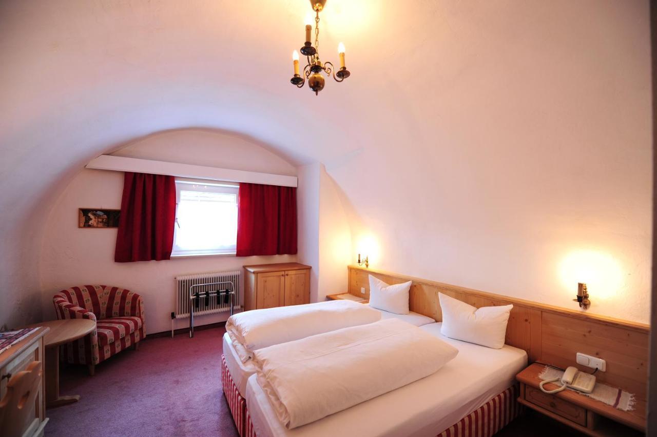 Hotel Krone Matrei am Brenner Exteriér fotografie