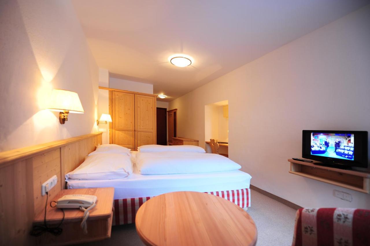 Hotel Krone Matrei am Brenner Exteriér fotografie